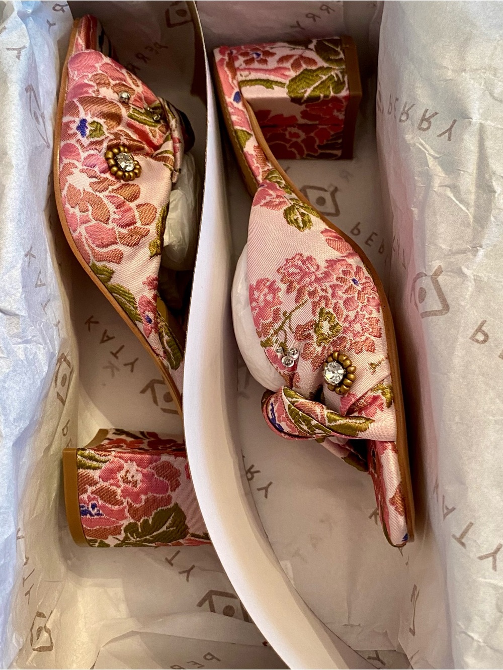 Katy Perry Collections Pink Floral Twist Heels with Rhinestones Size 5 Shoes - Picture 2 of 11